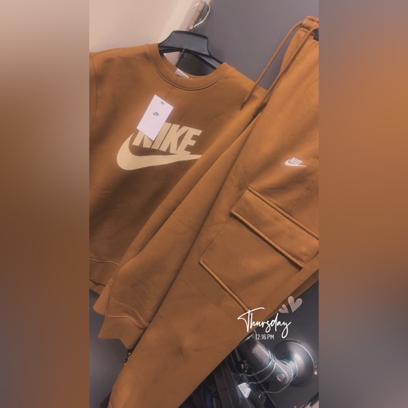 Nike Brown Crew neck  Pantsuit with joggers - Picture 1 of 4